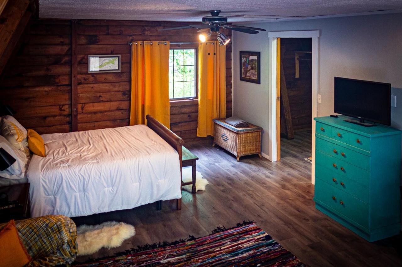 Hikers Haven, A Cozy Cabin Loft Above Bashakill Wildlife Refuge Villa Wurtsboro Buitenkant foto